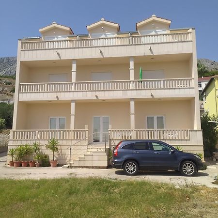 Apartments Ticinovic Омиш Экстерьер фото