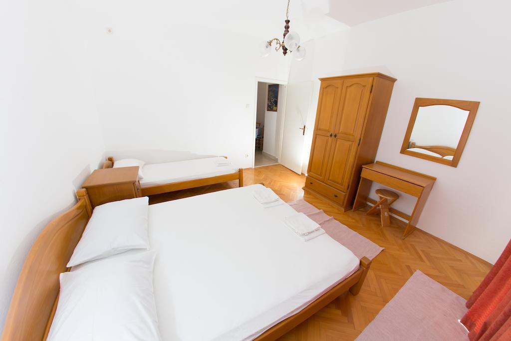 Apartments Ticinovic Омиш Номер фото