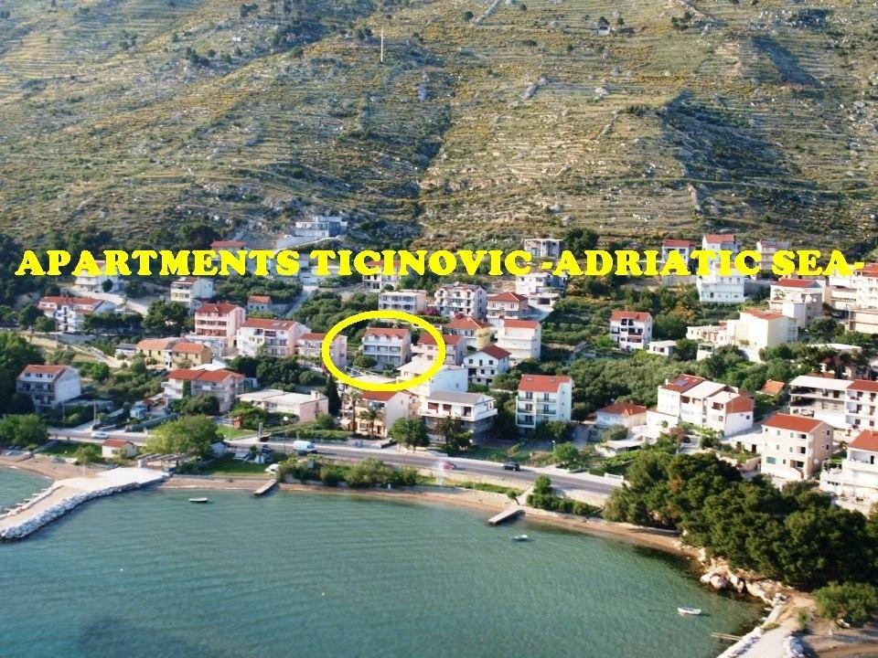 Apartments Ticinovic Омиш Экстерьер фото